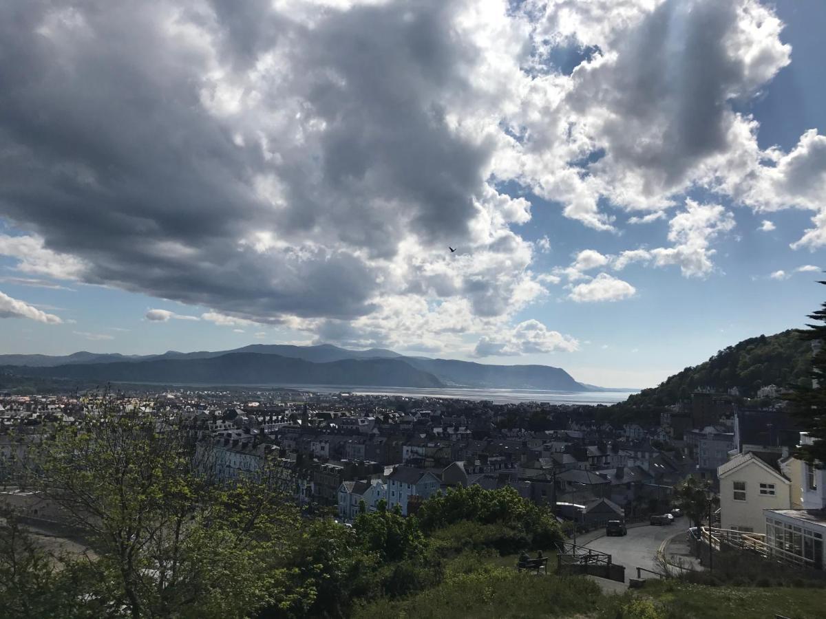 The View (adults Only) Frühstückspension Llandudno